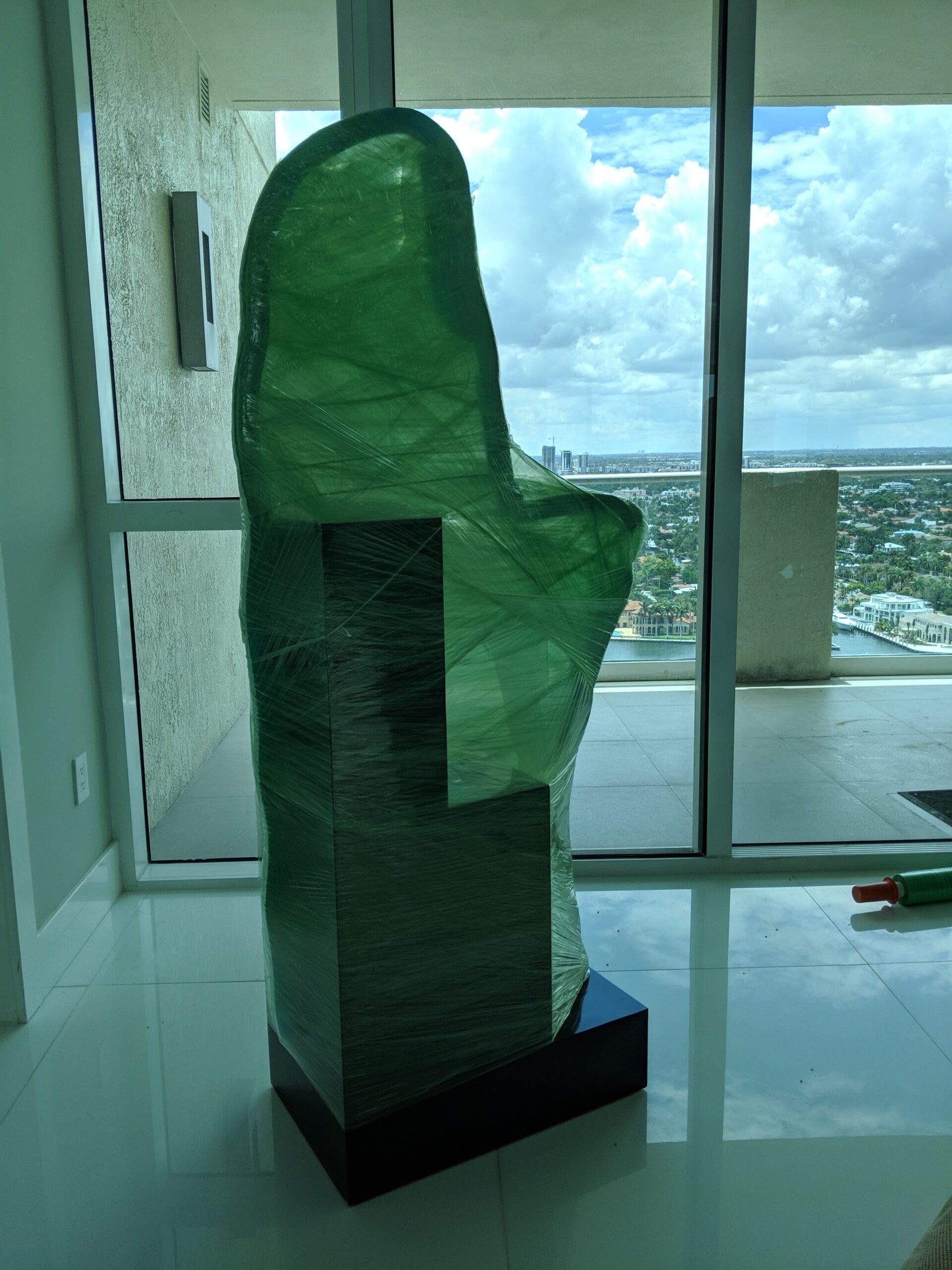 Garage_House_Movers-that-do-the-packing-for-you-thin-glass-sculpture-statue-uncrated